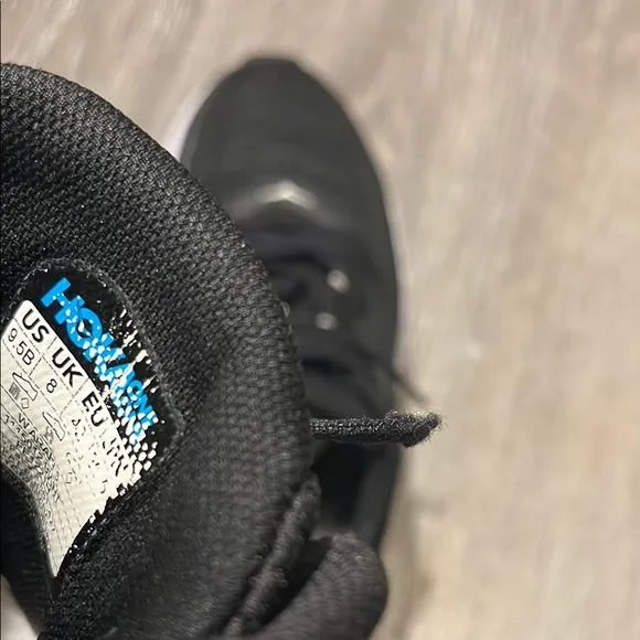 Hoka One One Arahi 5 Black and White Athletic Shoes