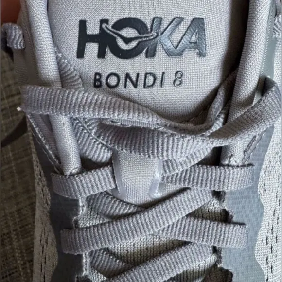 Hoka One One Men’s Bondi 8 in Light Gray Size 10 Athletic Sneakers