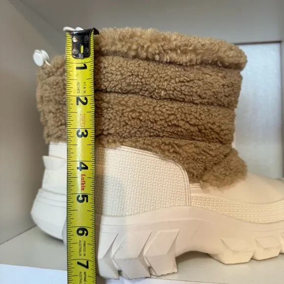 Hunter Womens Fleece Sherpa Faux Fur Tan Snow Boots Pull On Waterproof Insulated
