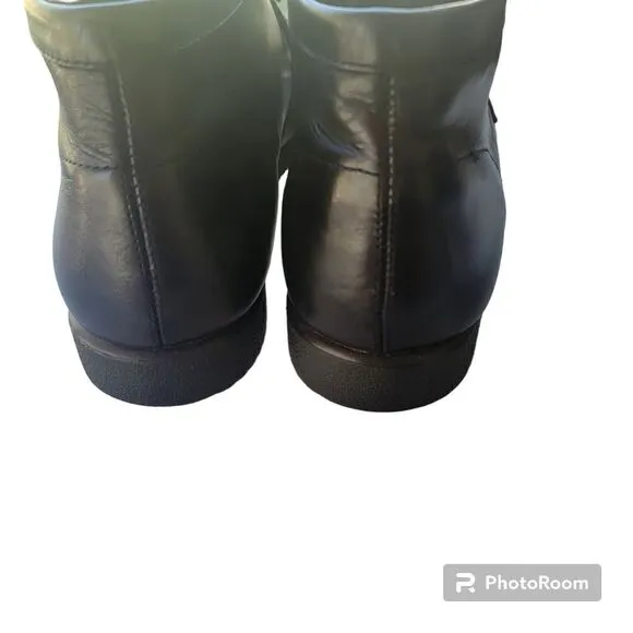 Hush Puppies Men's Bridgeport Black Leather  Chukka Boots. Size 12.