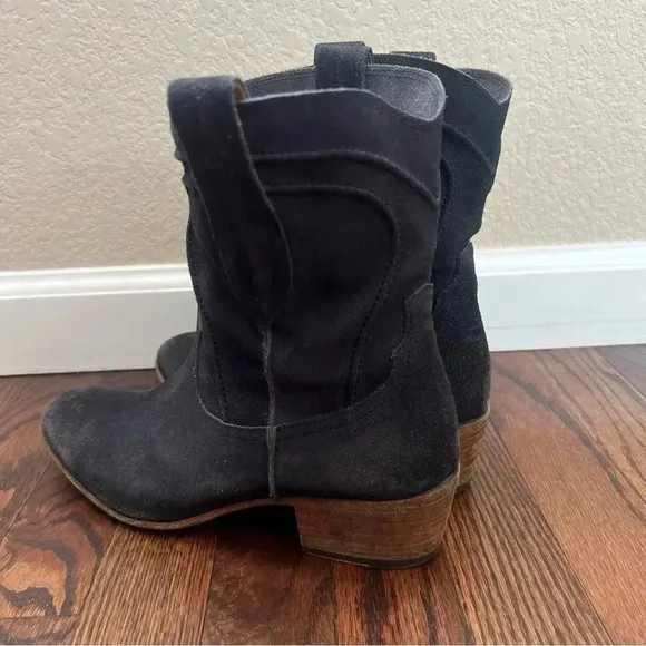 I.N.K. Made in Italy Black Leather Pull On Chelsea Booties Boots 39 Sz US 8-9