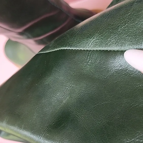 Intentionally leather boots
