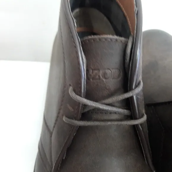 Izod boots