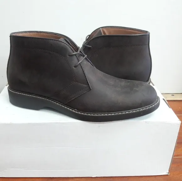 Izod boots