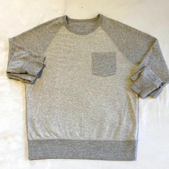 J Crew Vintage Small Lightweight Two-Tone Fleece Sweatshirt​​​​​​​​​​​​​…​