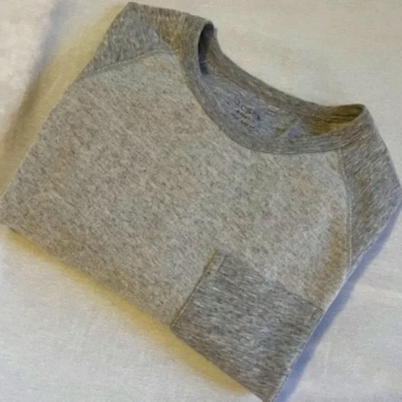 J Crew Vintage Small Lightweight Two-Tone Fleece Sweatshirt​​​​​​​​​​​​​…​