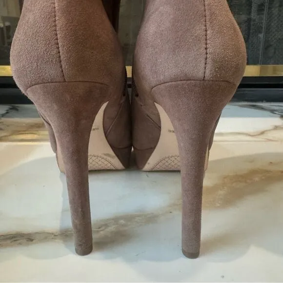 Jessica Simpson beige/taupe suede platform stiletto heeled boots