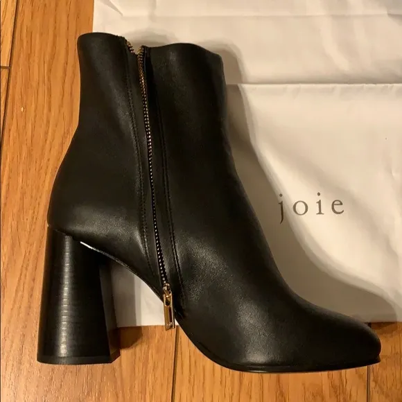Joie Lorring Boots real leather boots.