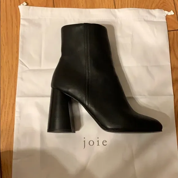 Joie Lorring Boots real leather boots.