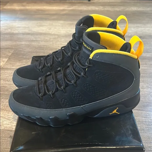 Jordan Retro 9 Men's Black and Yellow Sneakers