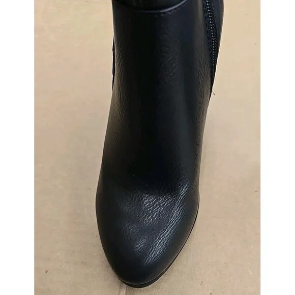 Journee Collection Women's Spritz-p Stacked Heel Over The Knee Boots  Size 6 1/2