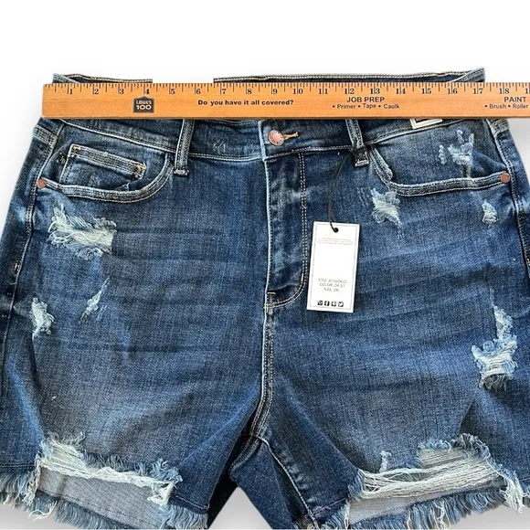 Judy Blue Hot Girl Summer Dark Wash Destroyed Fray Hem Shorts Size 2X NWT
