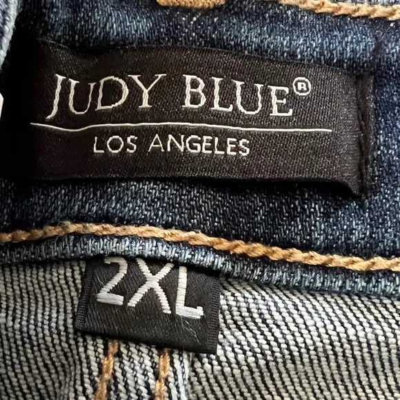 Judy Blue Hot Girl Summer Dark Wash Destroyed Fray Hem Shorts Size 2X NWT