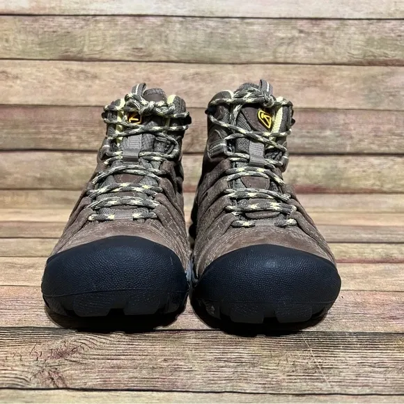 Keen Brown Leather Voyageur Mid Boots