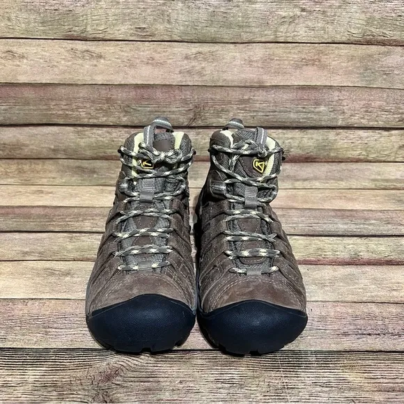 Keen Brown Leather Voyageur Mid Boots