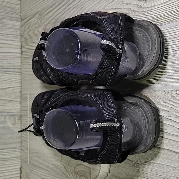 Keen Clearwater CNX Closed Toe Black Hiking Sandals Mens Size 11.5