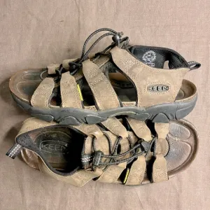 Keen Daytona Cork Footbed Hiking Sandals Waterproof‎ Mens 9 Brown Leather