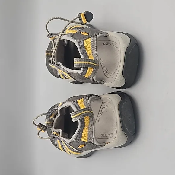 Keen Hiking Sandals Men size 9