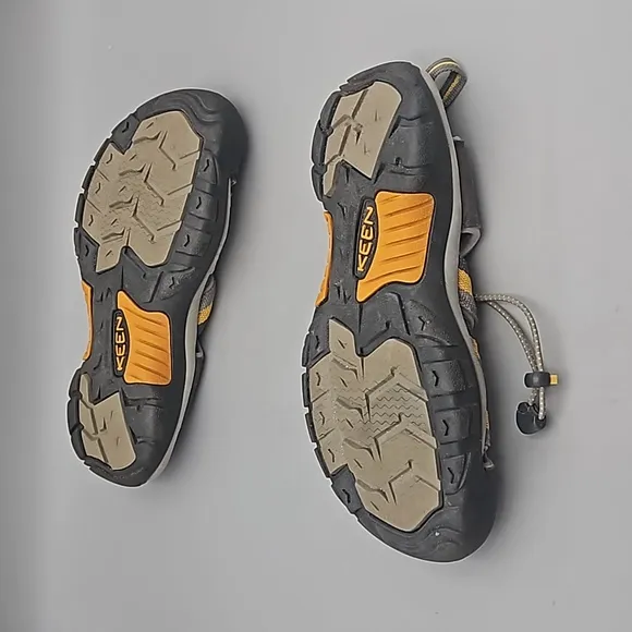 Keen Hiking Sandals Men size 9