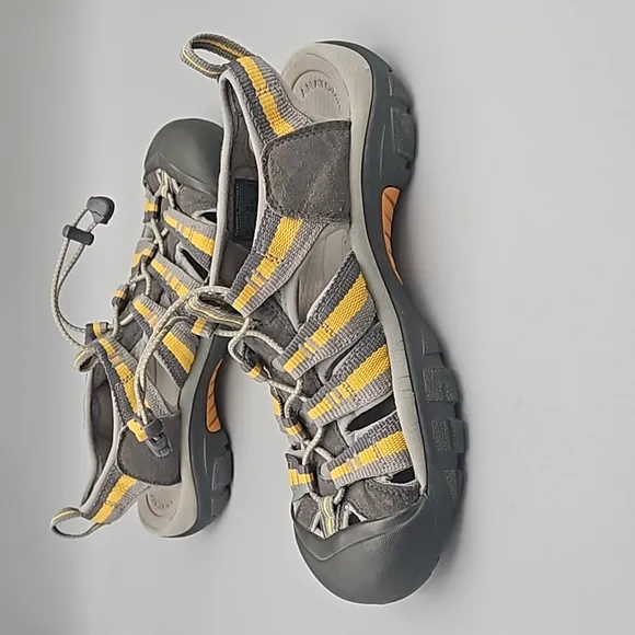 Keen Hiking Sandals Men size 9