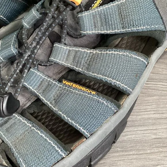 Keen Mens 11 Newport H2 Sandals Active Outdoor Hiking 1001938 Navy Gray $125