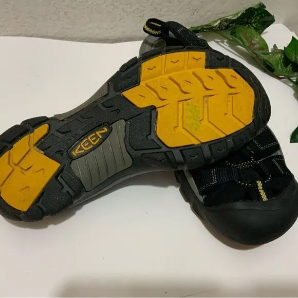 Keen Mens Hiking Sport Sandals Black Gray Adjustable Bungee Cord US 9/42