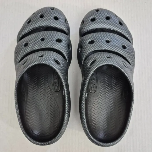 Keen Men's Size 8 Yogui Arts Slides - Graphite 1002036 New in Box