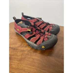 Keen Newport H2 Closed Toe Red Water Hiking Sandals US Men's 9.5 EU 39.9