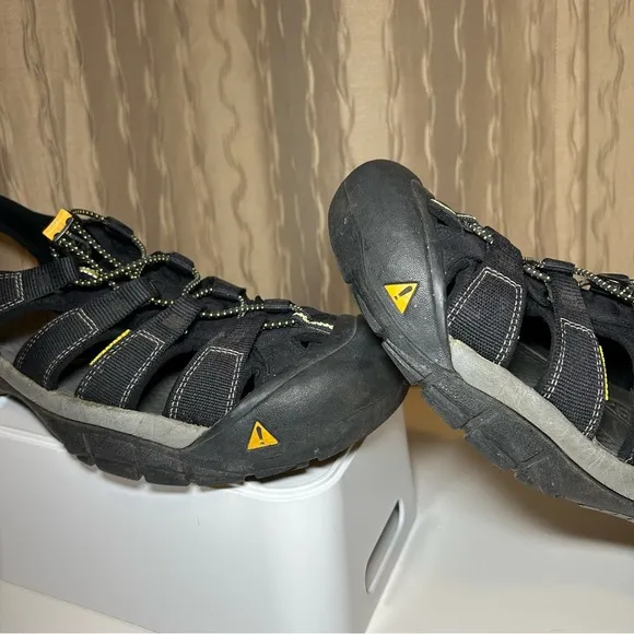 Keen Newport H2 Men's 14 Water Hiking Closed Toe Sandals Athletic 1001907 Black