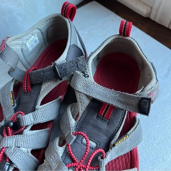 Keen Newport H2 Sport Red Gray Black Sandals Mens 6 Womens 7.5