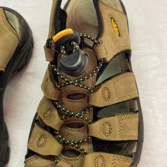 KEEN Newport Sandals - Men's Size 7 Preowned