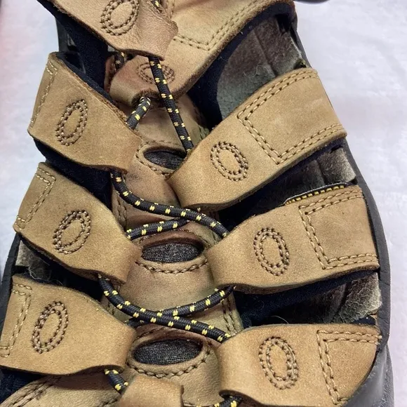 KEEN Newport Sandals - Men's Size 7 Preowned
