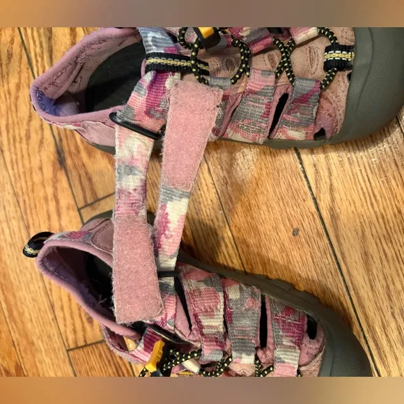 Keen Pink and Gray hiking Sandals