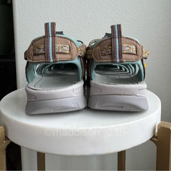 Keen Whisper Cascade Blue Turquoise Tan Brown Hiking Water Sandals New size 10