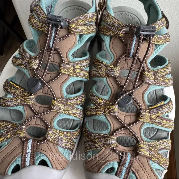 Keen Whisper Cascade Blue Turquoise Tan Brown Hiking Water Sandals New size 10