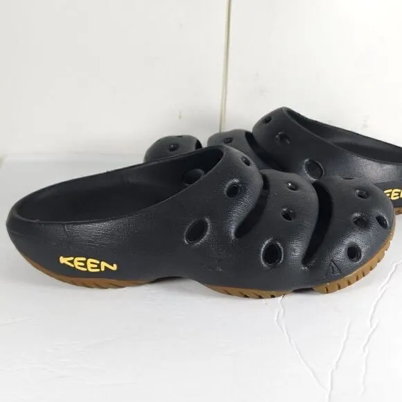 Keen Yogui Arts Graphite Gray Black Slip On Slide Sandals Men's 9 Women's 11