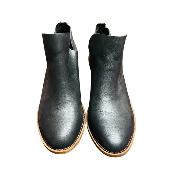Kelsi Dagger Women's Black Leather Ankle Booties
