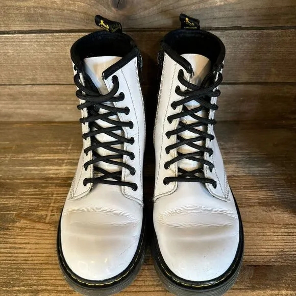 Kids Dr Martens White Patent Leather Comfort Casual Combat Boots Size 3 Y‎ GUC