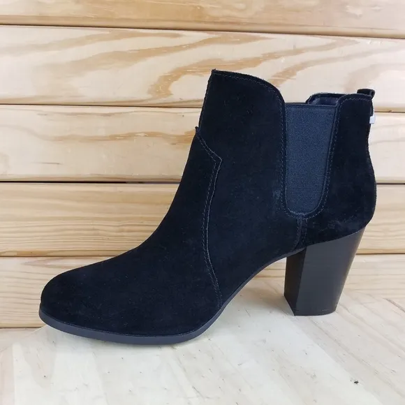 Koolaburra by UGG Dvita Women's 9.5 US Black Suede Ankle Boots Western Biker