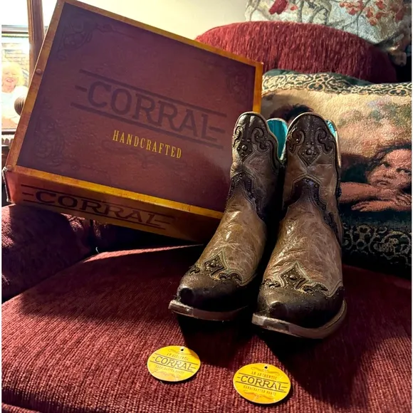 Ladies Corral Western Boots.