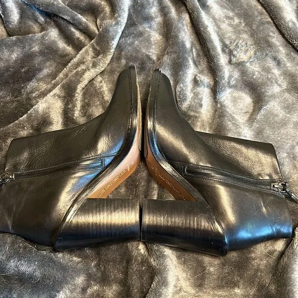 L.A.M.B. TODD leather BOOTS size 9