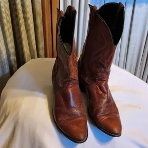 Laredo cowboy boots