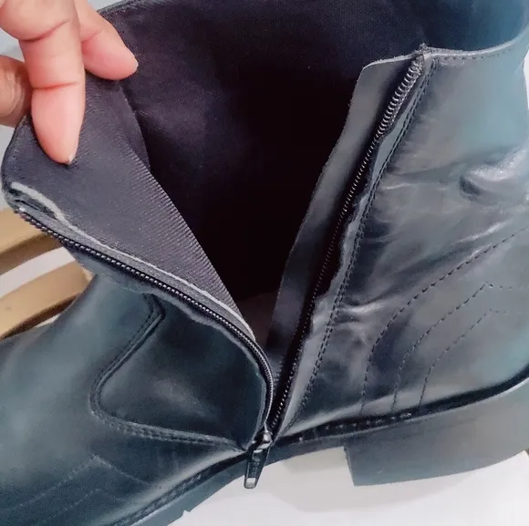 Laredo leather boots size 11D black