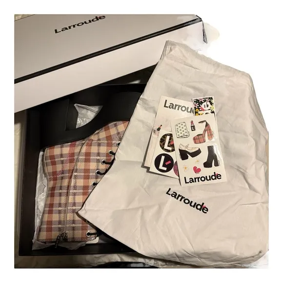 Larroude Olivia‎ Boot Size 10