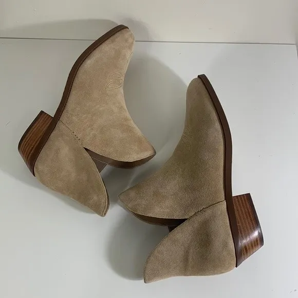Lauren Ralph Lauren boots women’s 11 Prestyn suede tan booties