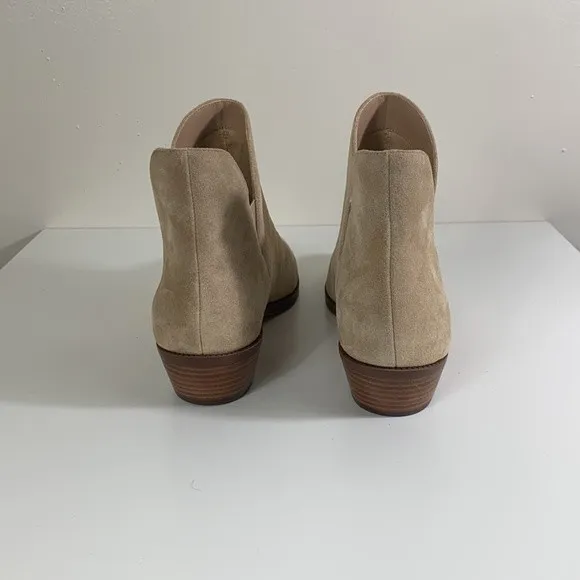 Lauren Ralph Lauren boots women’s 11 Prestyn suede tan booties