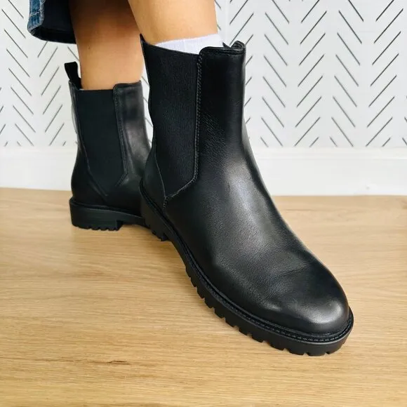 ⭐Leather Chelsea Lugg Boot Sz 9 Banana Republic Black Comfort Shoes Lightweight