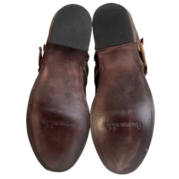 Like New Five Worlds by Cordani Leather Ankle Boots Size 9 1/2 Retail $268.00