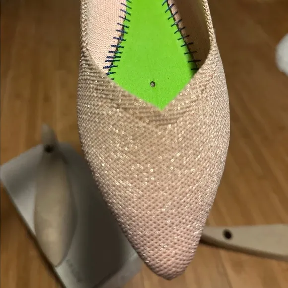 Like New- Rothy’s- Rosé Metallic Point Size 9.5- RARE/H2F
