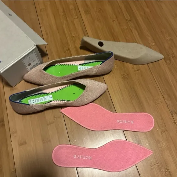 Like New- Rothy’s- Rosé Metallic Point Size 9.5- RARE/H2F